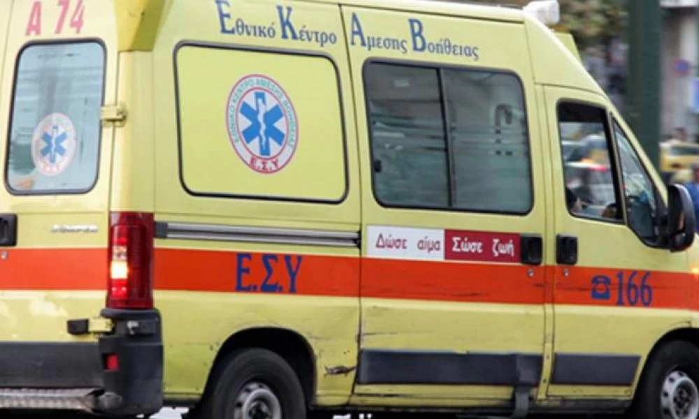 Τραγωδία στην Παλλήνη: Αυτοκίνητο έπεσε πάνω σε στάση – 1 νεκρός και 5 τραυματίες